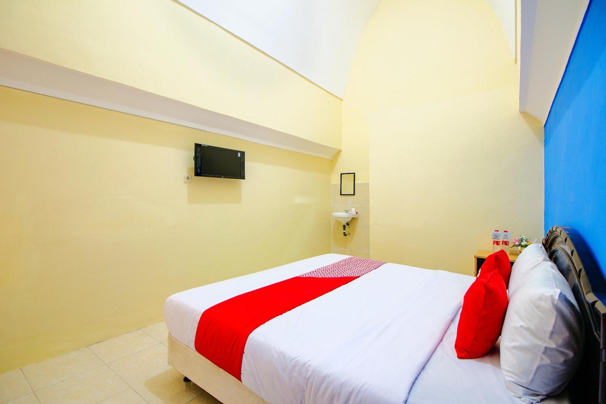 Hotel Oyo Life 1643 Grand Monica Maguwo Esterno foto